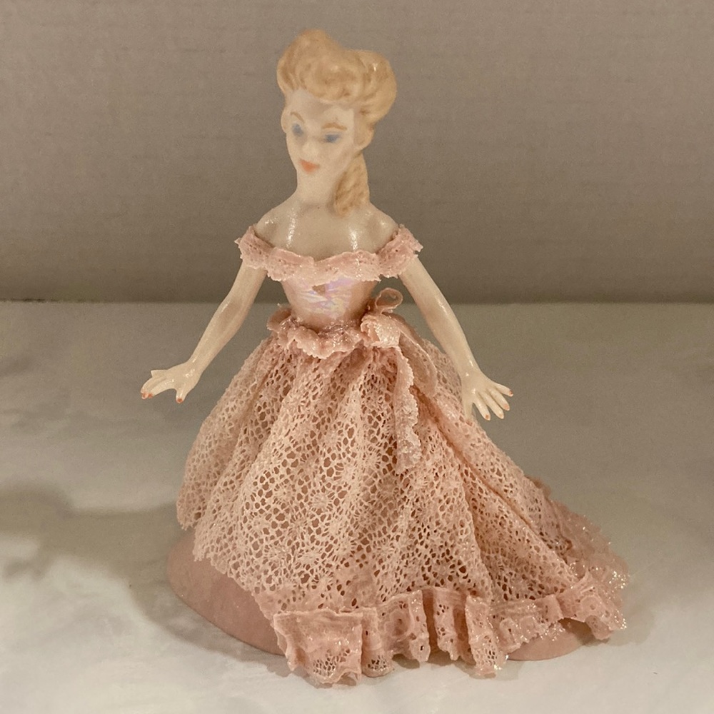 Jamar-Mallory 1954 Victorian Porcelain Lady Vintage Dipped Lace Dress Figurine